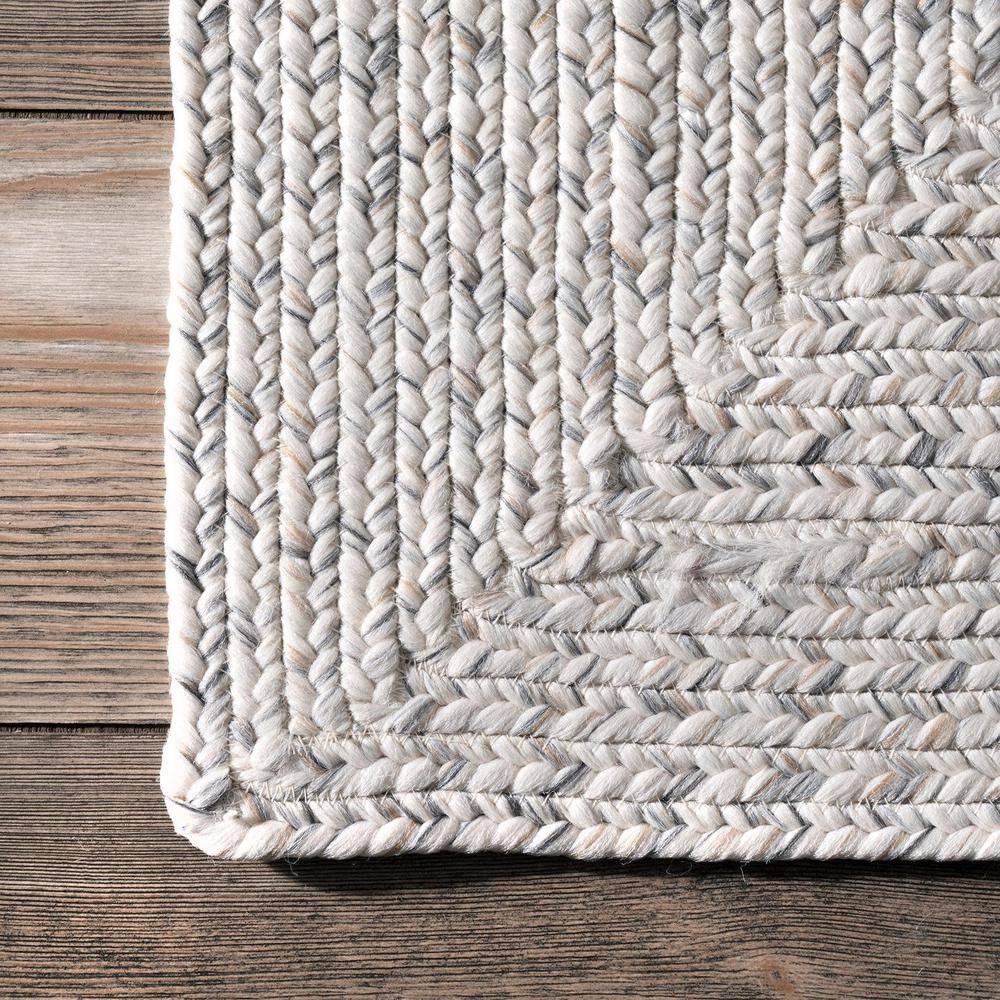 nuLOOM Wynn Braided Indoor/Outdoor Ivory 2' x 3' Casual Area Rug