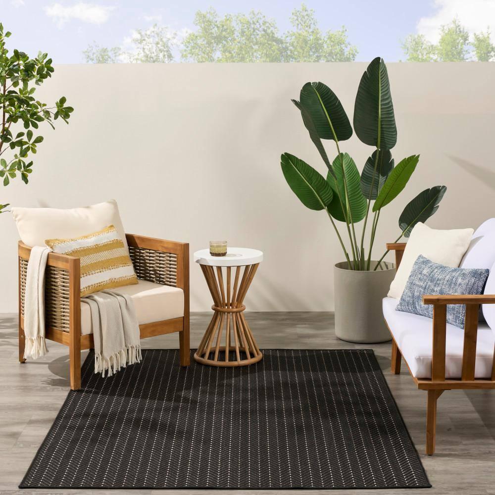 Nourison Horizon Indoor/Outdoor 4' x 6' Black Modern Rug