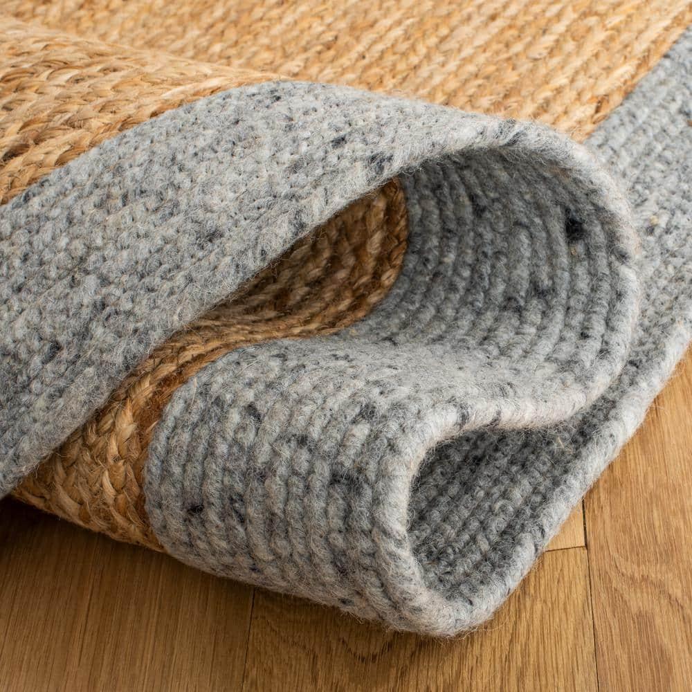 Braided BRD910 Hand Woven Indoor Area Rug - Grey/Natural - 6'x9' Oval - Safavieh