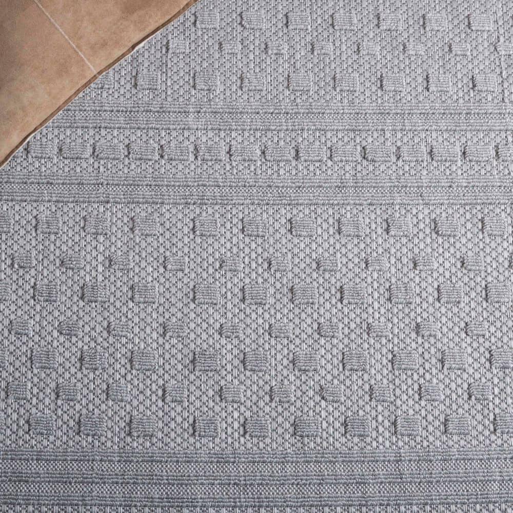 SAFAVIEH Milos Salvador Geometric Indoor/Outdoor Area Rug, Grey, 4' x 6'