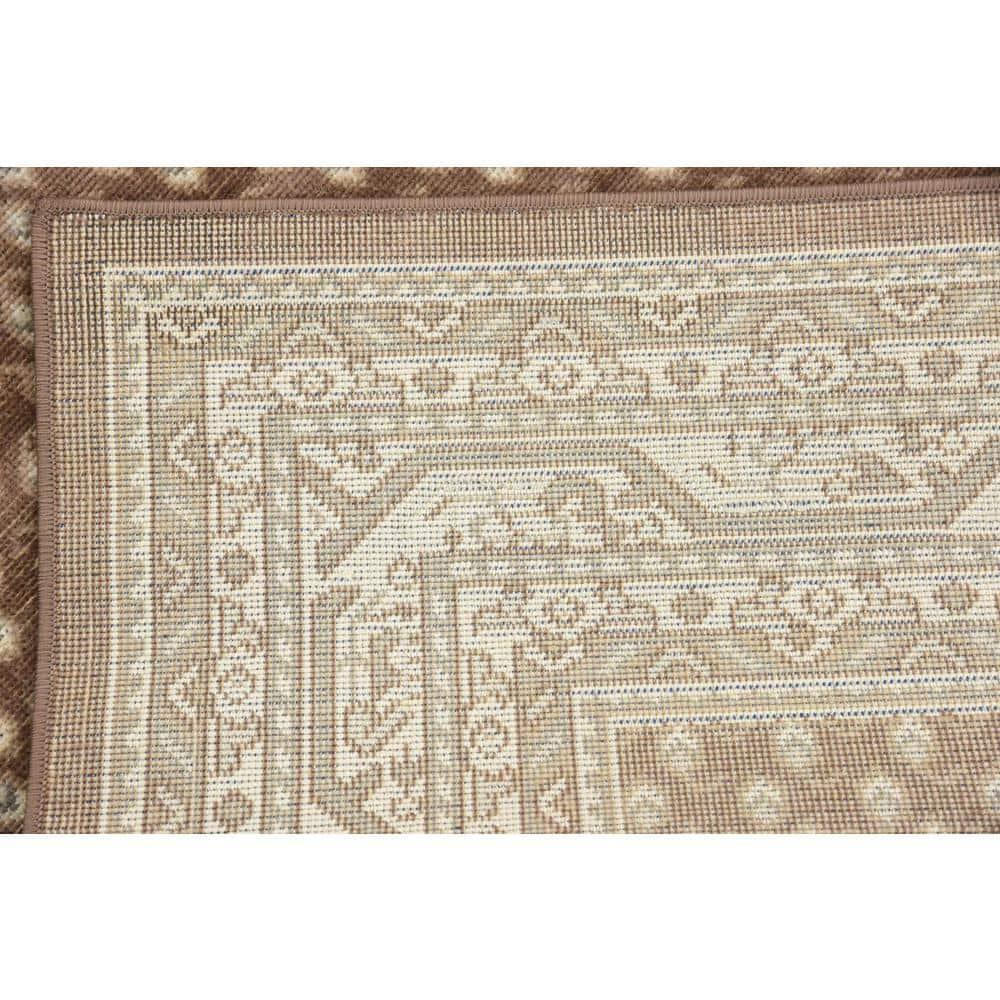 Williamsburg Allover Brown 4' 0 x 6' 0 Area Rug