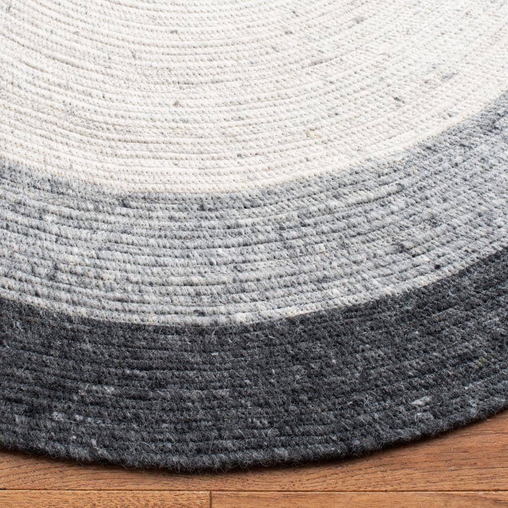 Braided BRD903 Hand Woven Indoor Area Rug - Grey/Ivory - 8'x10' Oval - Safavieh