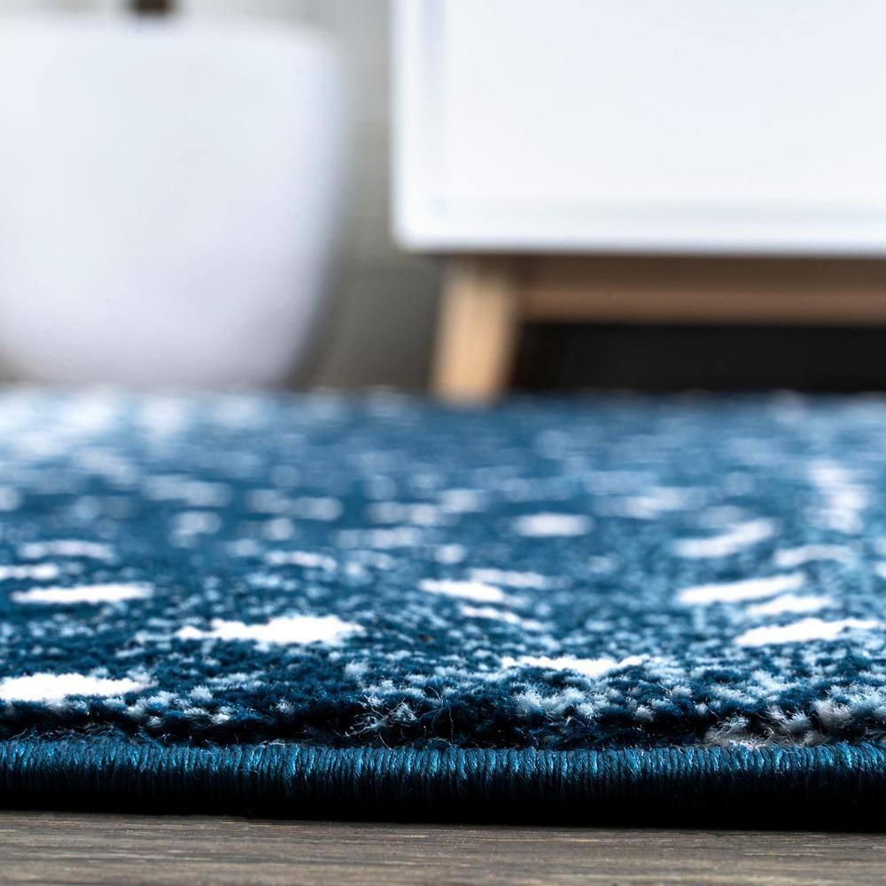 4'x 6' Antelope Modern Animal Area Rug, Navy/Cream - JONATHAN Y