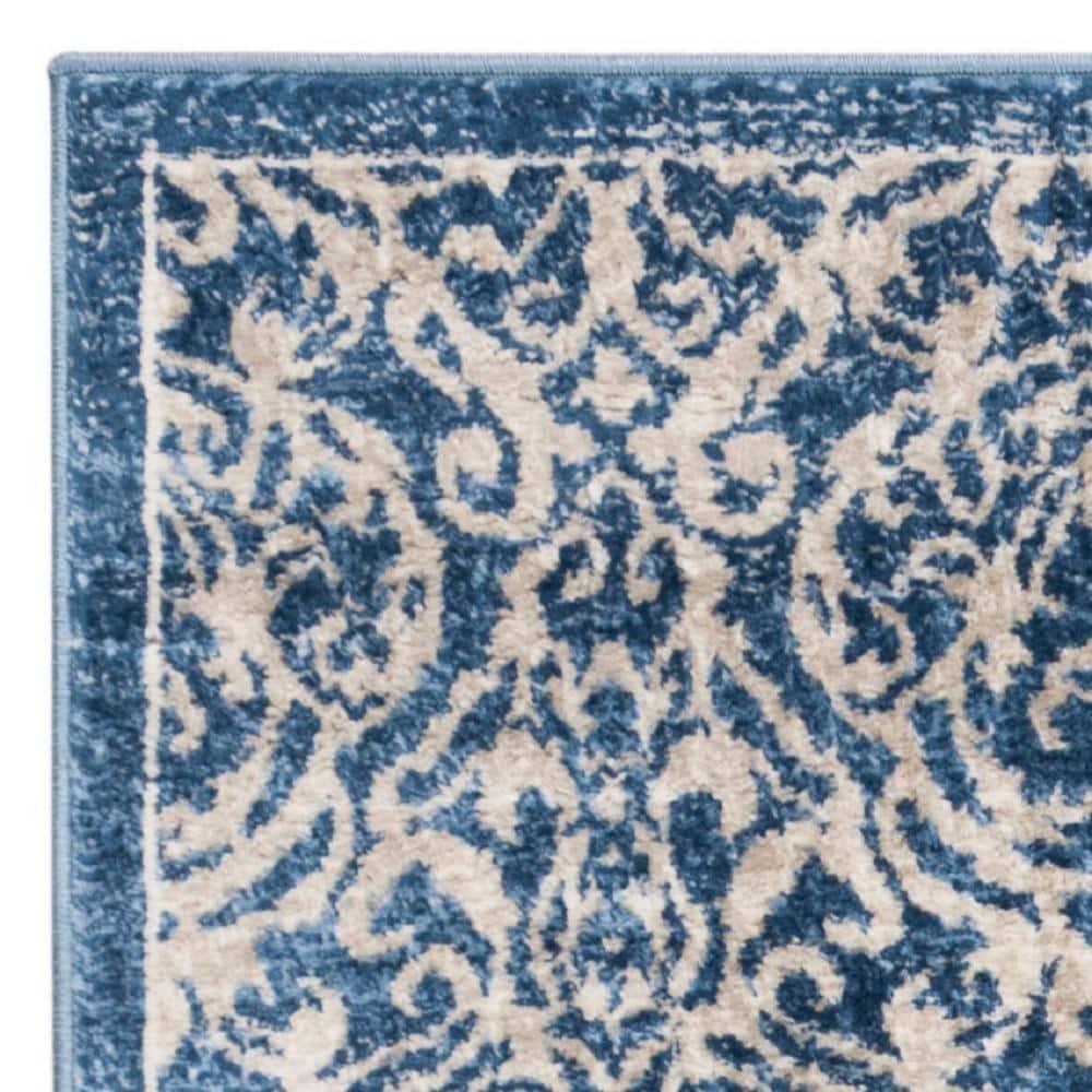 SAFAVIEH Brentwood Dilara Damask Area Rug, 4' x 6', Navy/Cream