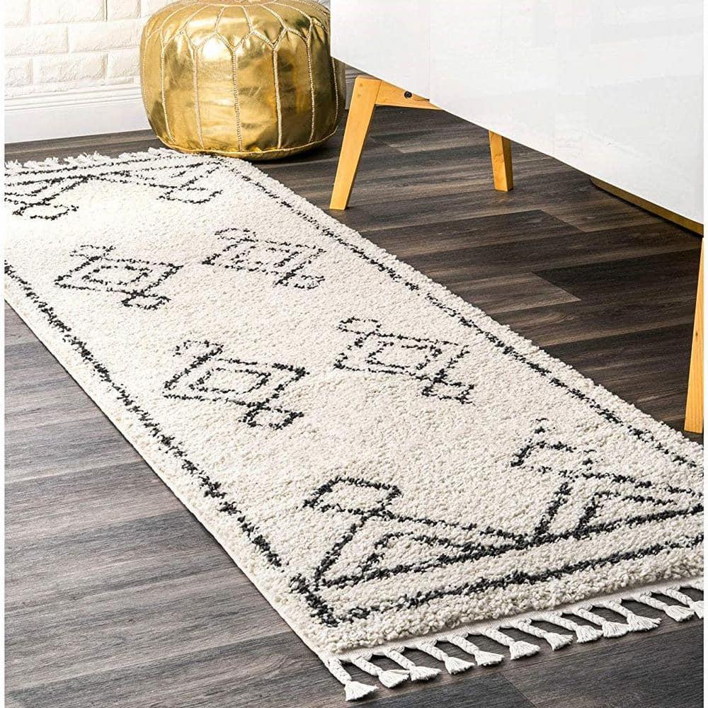 Nuloom Mackie Geometric 2x8 Runner Shag Indoor Area Rug for Living Room Bedroom Dining Room Nursery Entryway Hallway, Off White/Charcoal