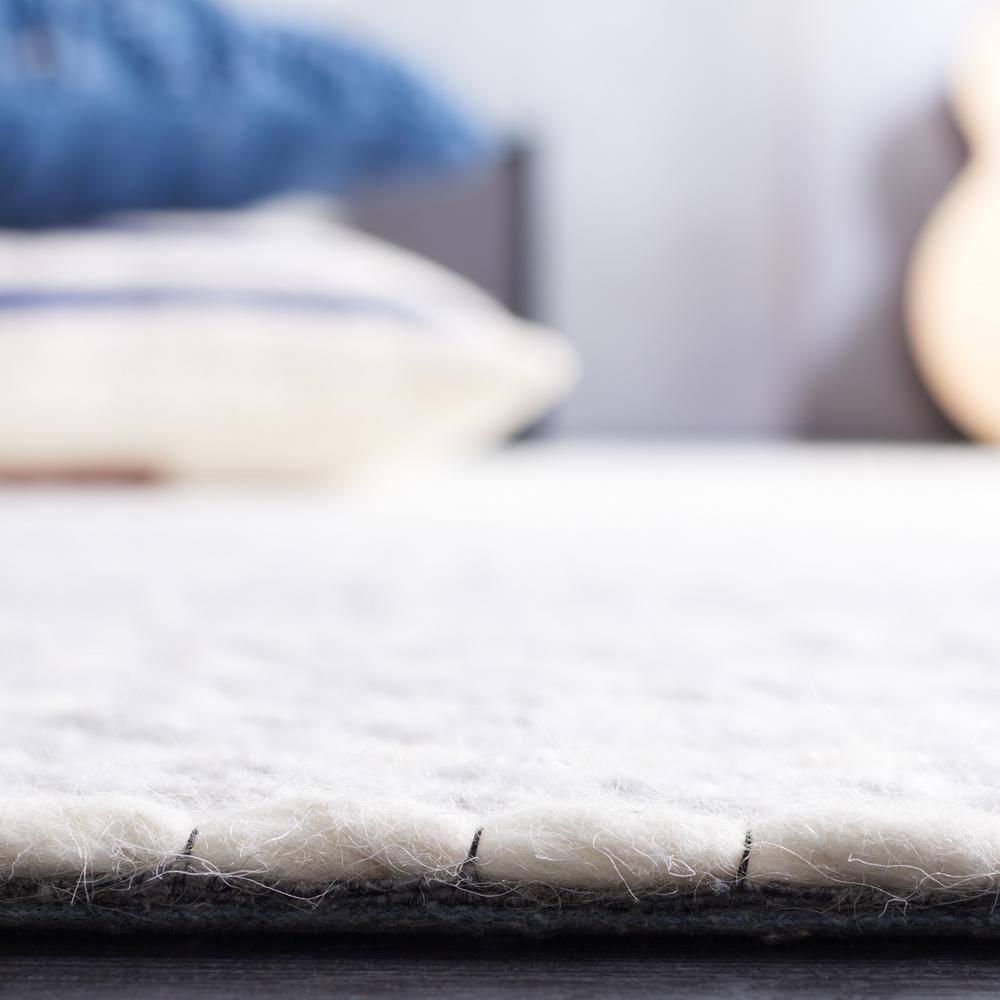 Marbella MRB207 Hand Woven Indoor Accent Rug - Light Grey/Ivory - 3'x5' - Safavieh