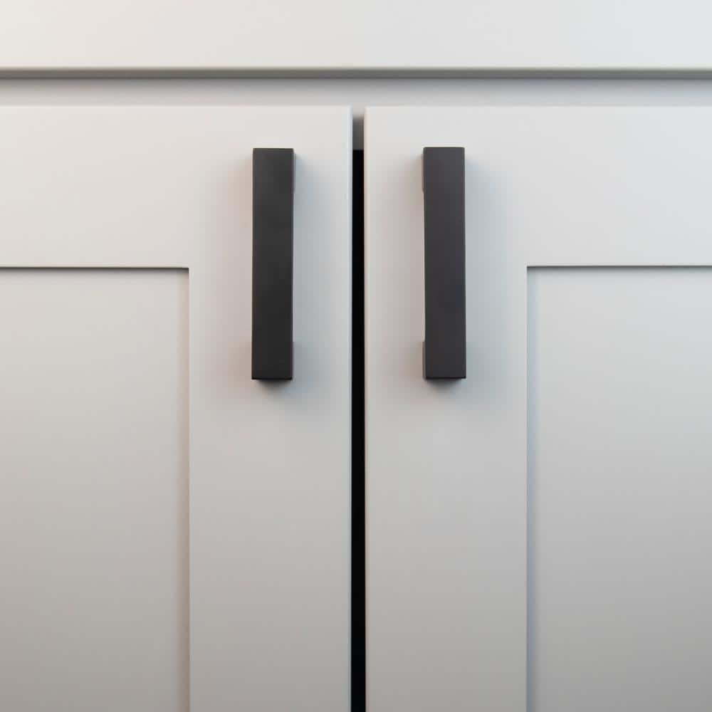 Dash Collection Handle Pull - Contemporary Hardware for Drawers & Cabinets (Set of 10)