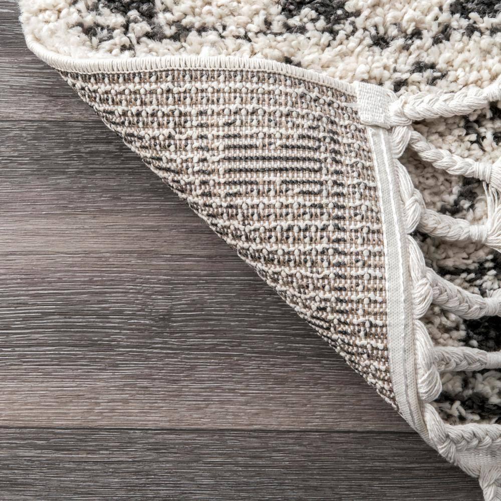 Nuloom Vasiliki Geometric 4x6 Shag Indoor Area Rug for Living Room Bedroom Dining Room Nursery, Off White/Charcoal