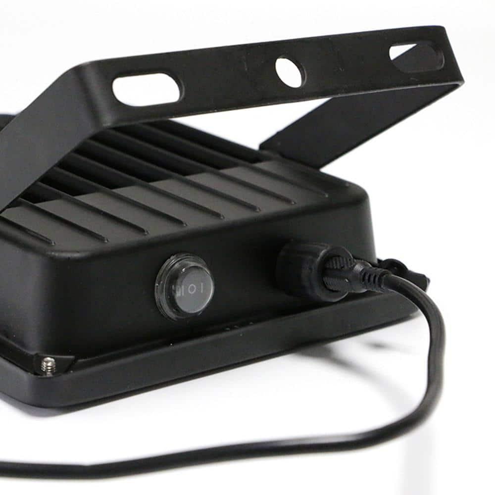 eLEDing Solar Powered Integrated LED Flood Light