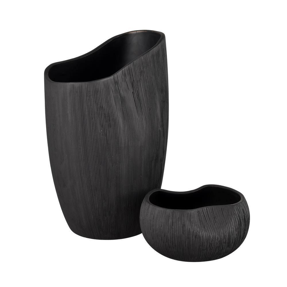 Elk Home Scribing Contemporary Vase in Black Finish