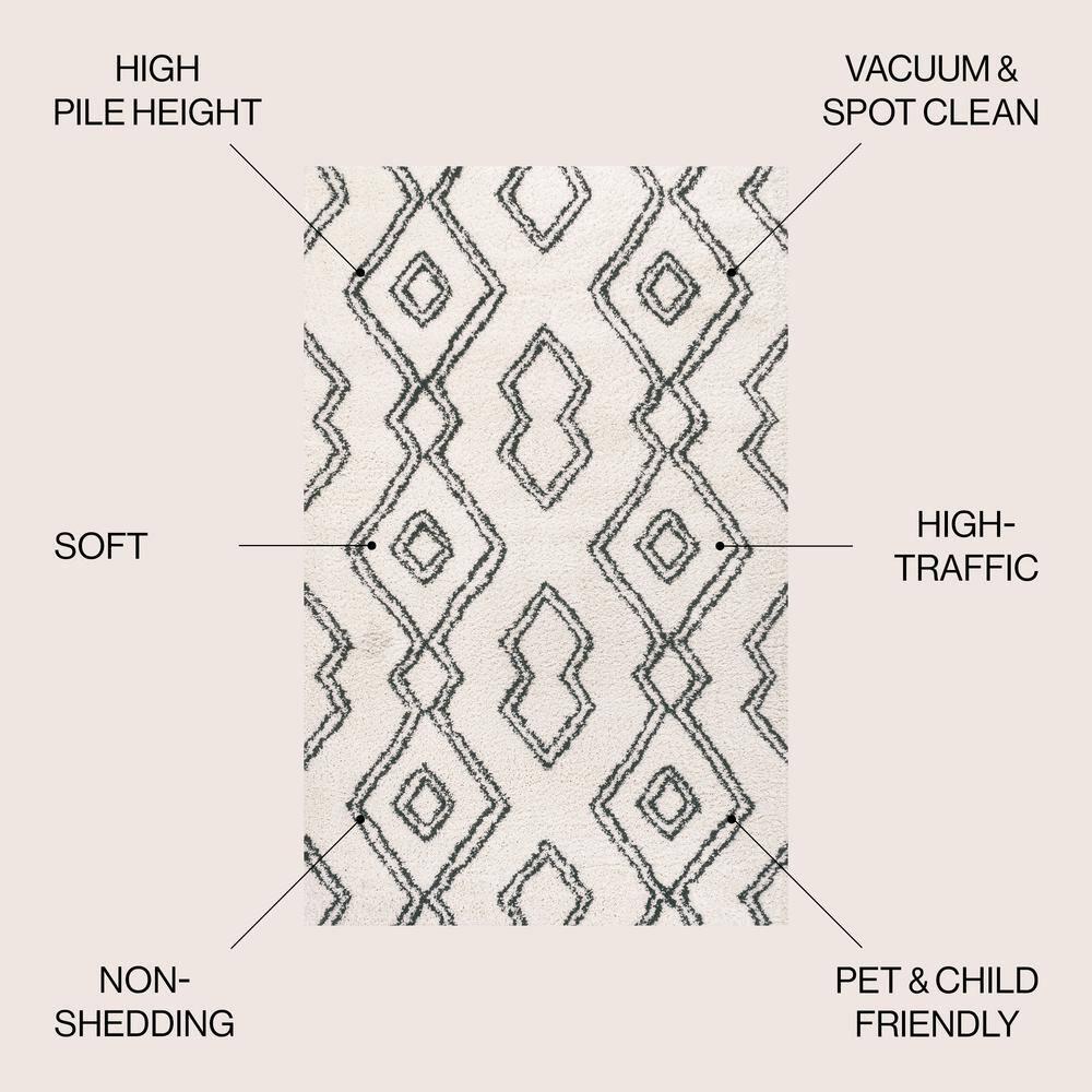 3'x5' Deia Moroccan Style Diamond Shag Area Rug, White/Black - JONATHAN Y