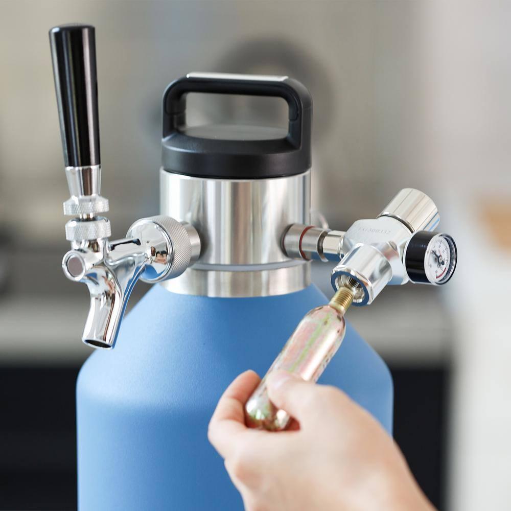 Razorri Engorde de Cerveza de Acero Inoxidable de 64 Oz, Barril Carbonatado con Aislamiento Al Vacío de Doble Pared con Grifo de Barra Profesional y Regulador de CO2 a Presión, 0,5 Galones, Azul Océano