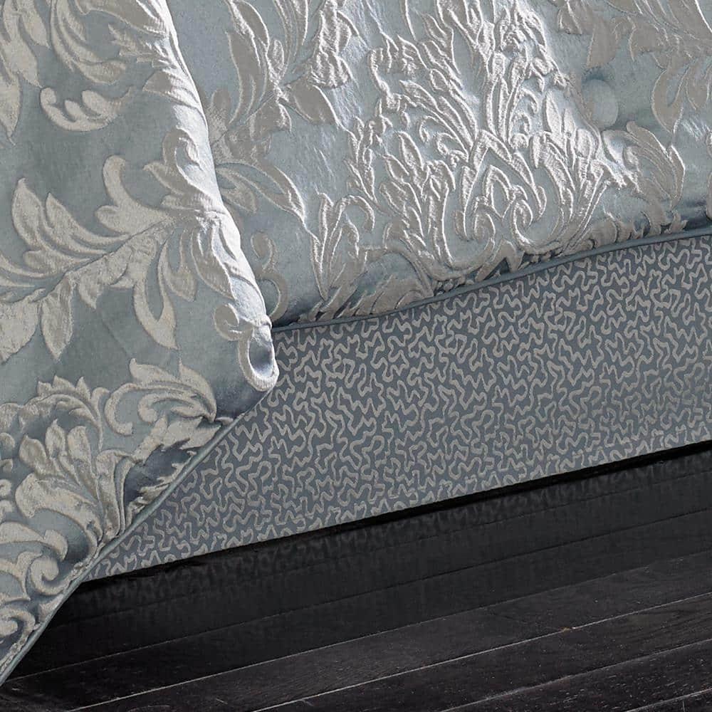Five Queens Court Faith 4 Piece Comforter Set