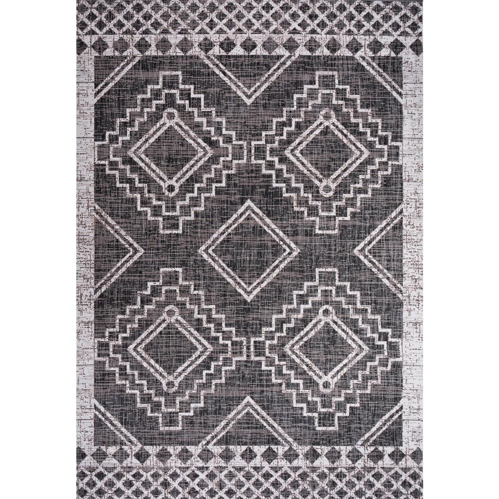 4'x6' Marokko Diamond  Medallion Indoor/Outdoor Area Rug, Black/Ivory - JONATHAN Y