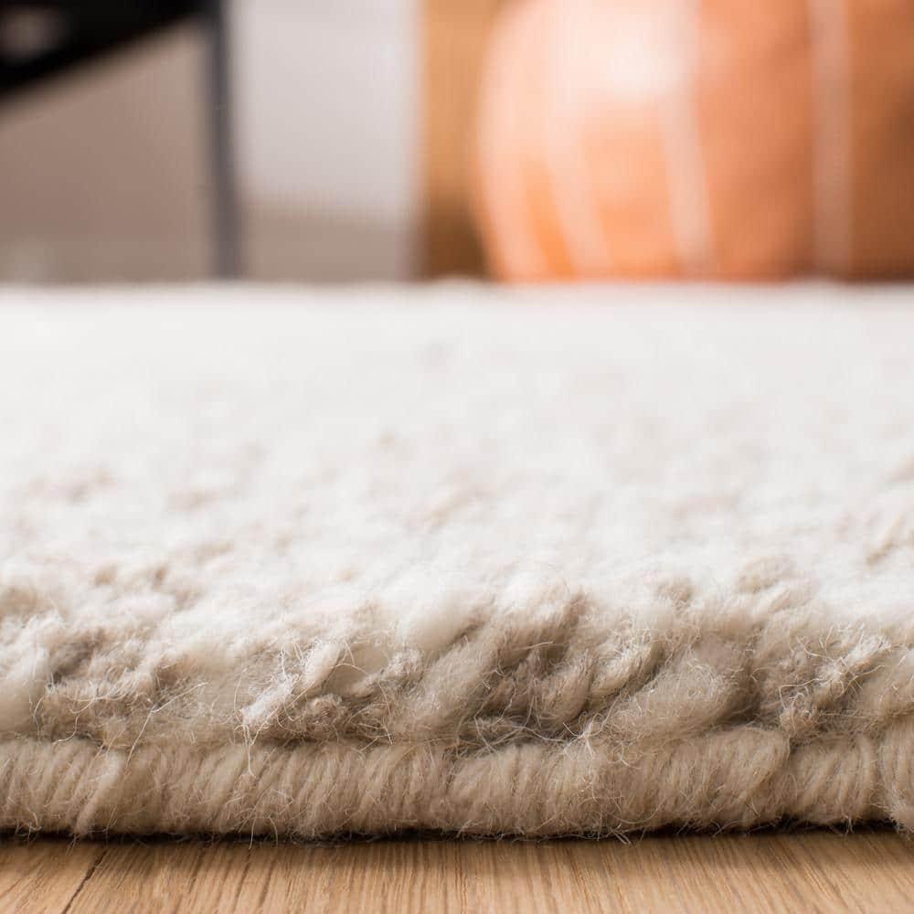 SAFAVIEH Casablanca Claud Solid Wool Runner Rug, Beige, 2'3" x 8'