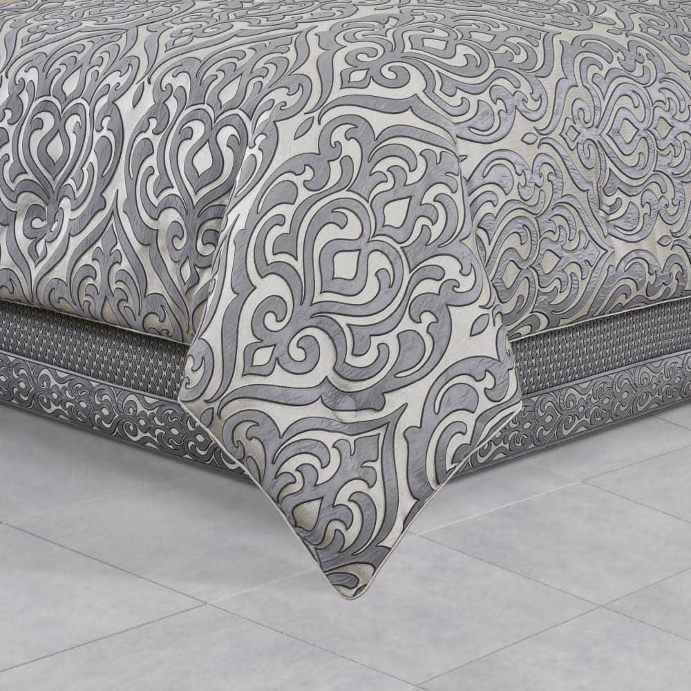 Bylthe Pewter Comforter Set