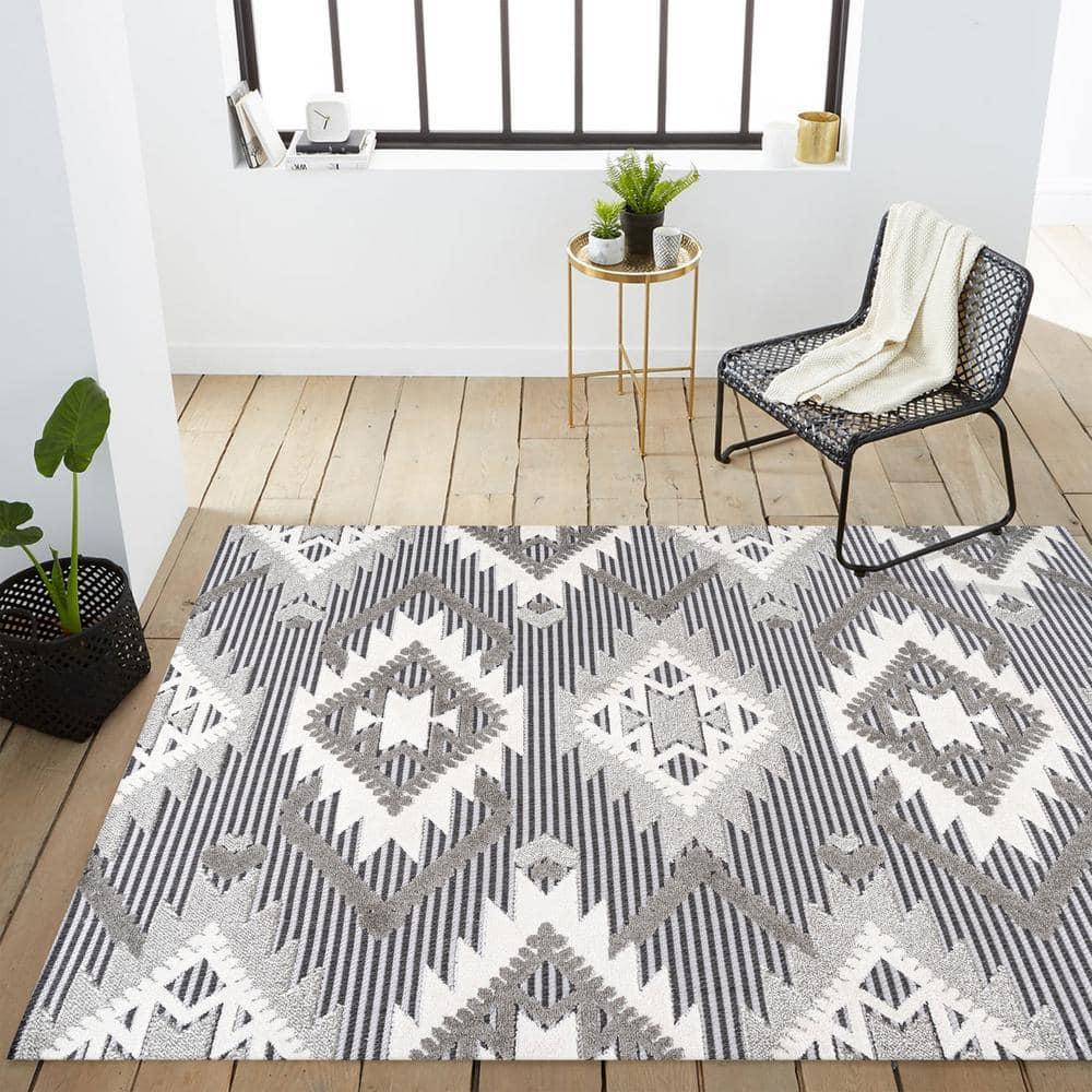 8'x10' Sumak High-Low Pile Neutral Diamond Kilim Indoor/Outdoor Area Rug, Gray/White/Black - JONATHAN Y