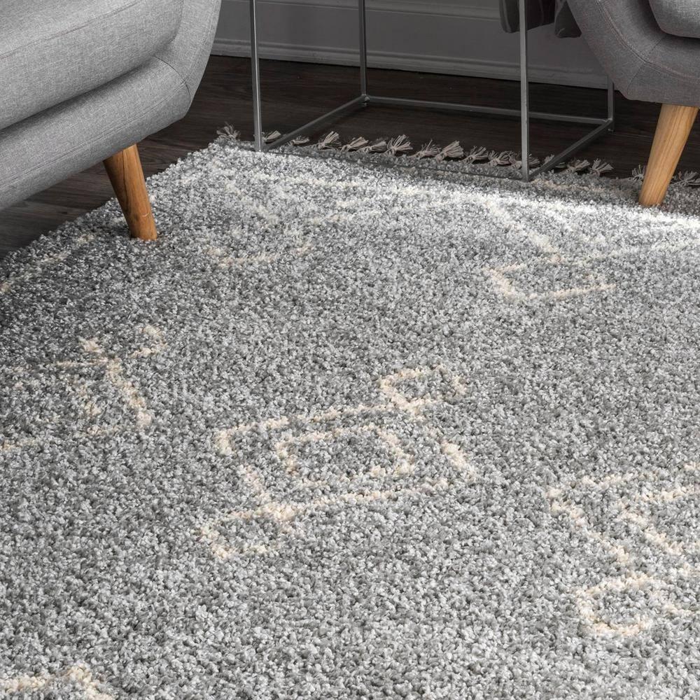 nuLOOM Mackie Moroccan Diamond Tassel Rug