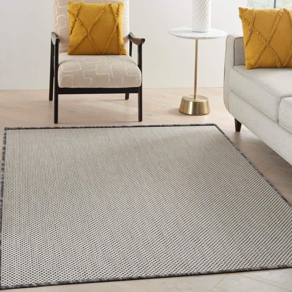 Beachcrest Home™ Rectangle Hartigan Geometric Machine Tufted Polypropylene Plastic Indoor / Outdoor Area Rug in Gray