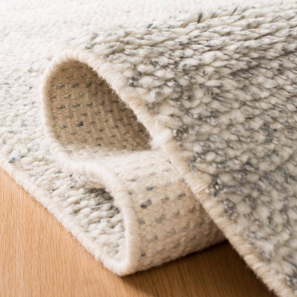 Casablanca CSB521 Hand Knotted Indoor Accent Rug - Grey - 3'x5' - Safavieh