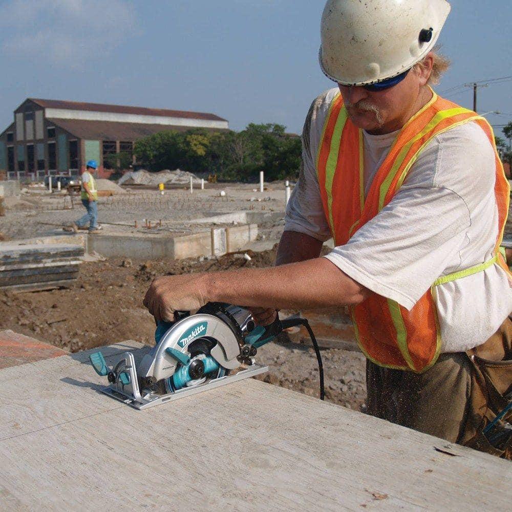 Makita Magnesium Hypoid Saw, 7 1/4", Weighs 13 Pounds