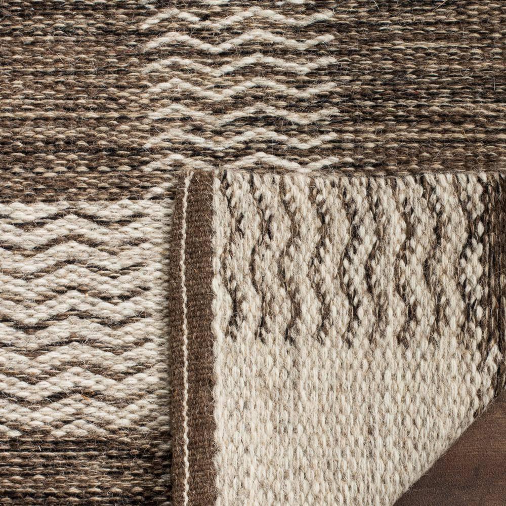 Kilim KLM351 Hand Woven Area Rug - Light Grey/Brown - 5'x8' - Safavieh
