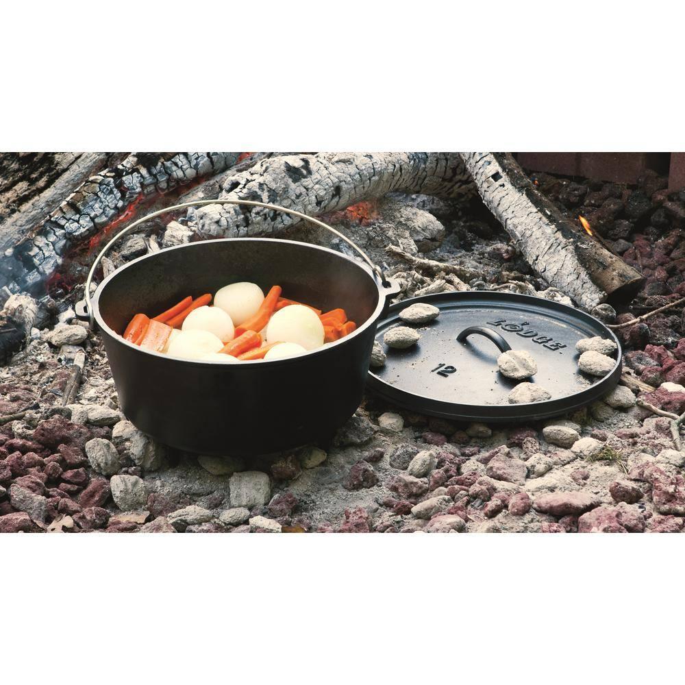 Lodge Lodge Cast Iron Camp Dutch Oven
