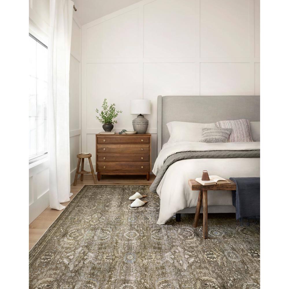Ivory and Moss Reversible Synthetic Runner Rug 2'-6" x 12'