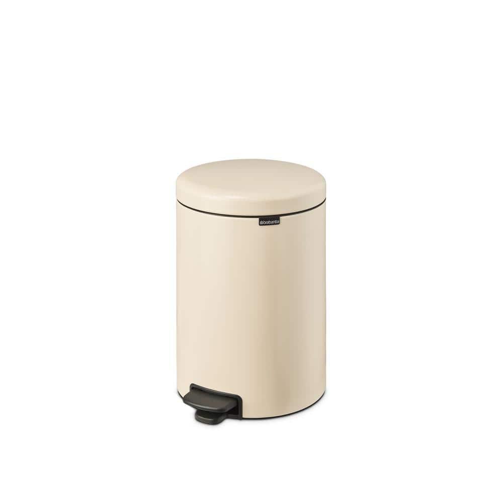Soft Beige Round Plastic Step-On Kitchen Trash Can, 5.3 Gallons