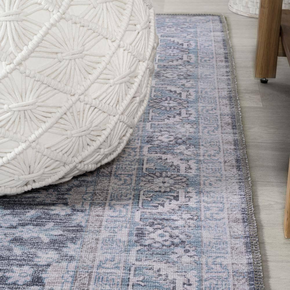 Wincer Chenille Cottage Medallion Machine-Washable Gray/Blue/White 3 ft. x 5 ft. Area Rug - JONATHAN Y
