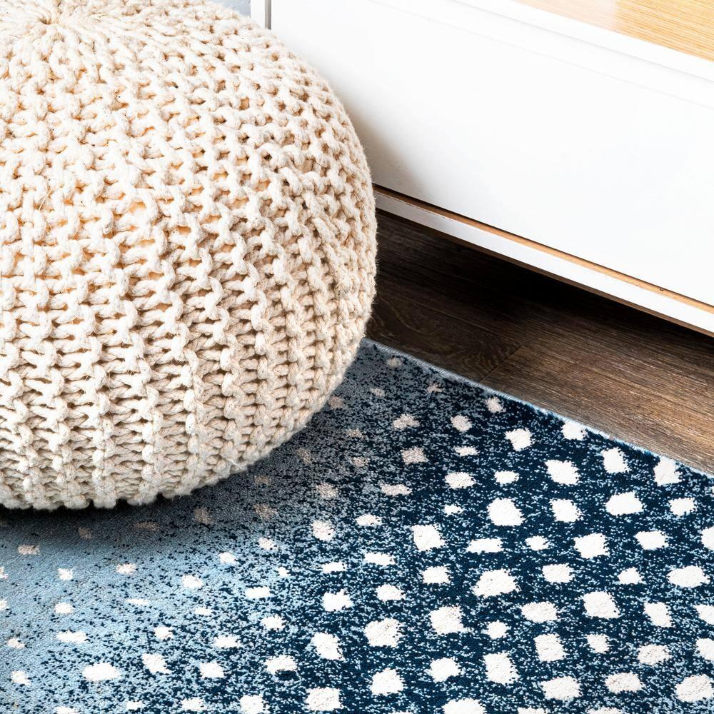 4'x 6' Antelope Modern Animal Area Rug, Blue/Cream - JONATHAN Y