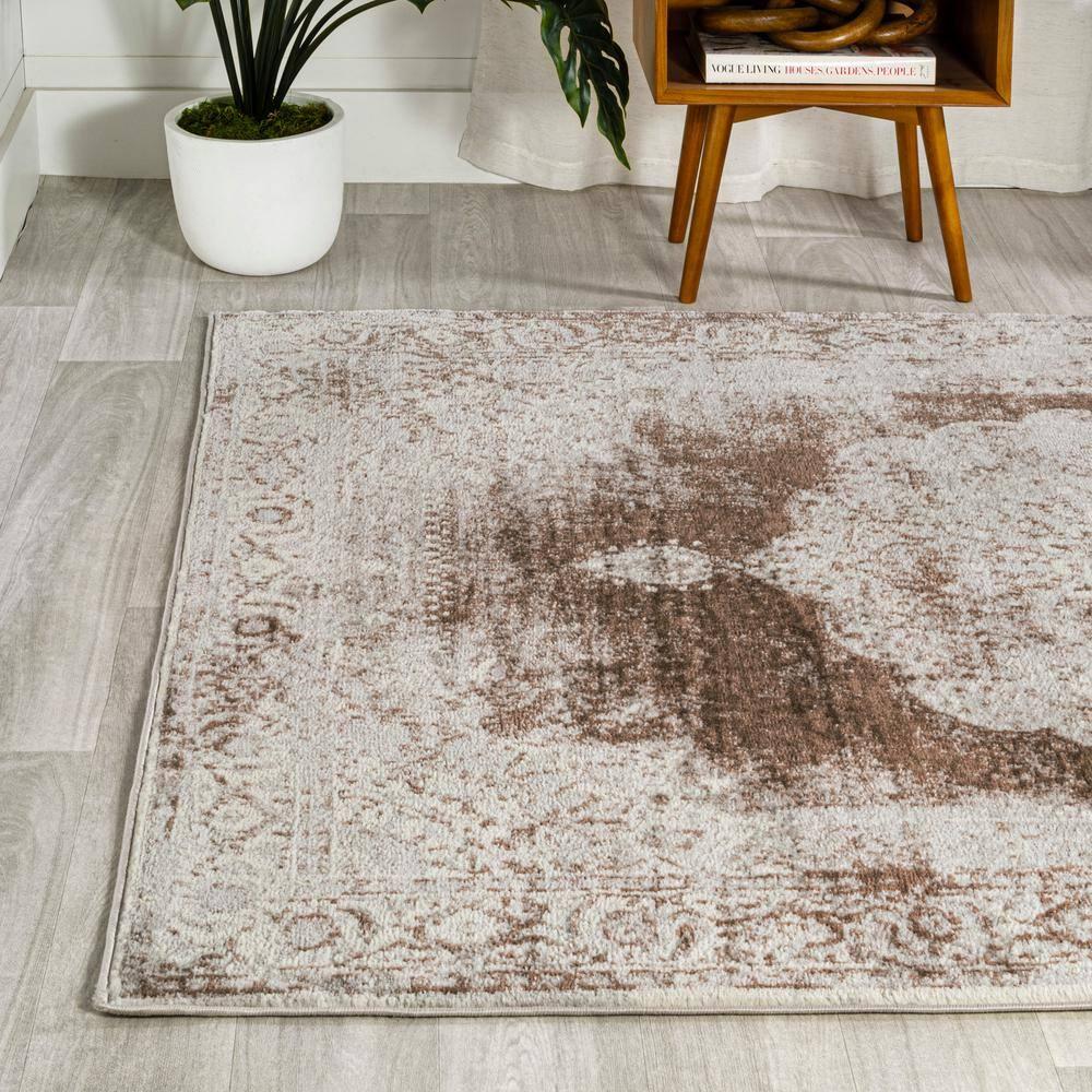 JONATHAN Y Rosalia Cottage Medallion Cream/Brown 4 ft. x 6 ft. Area Rug