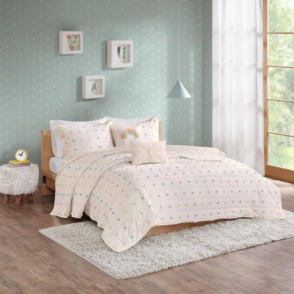 Intelligent Design Kids Callie Pom Pom Cotton Jacquard Quilt Set with Throw Pillows