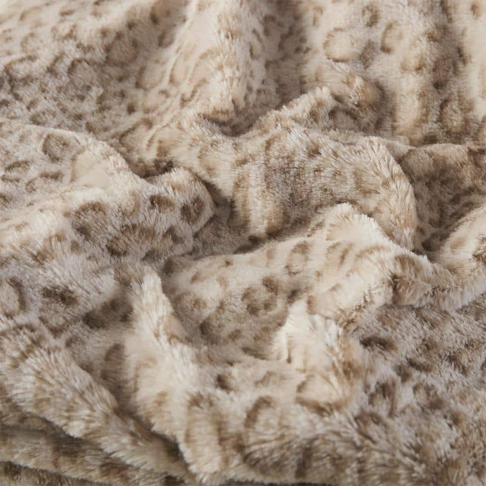 Madison Park Zuri Oversized Faux Fur