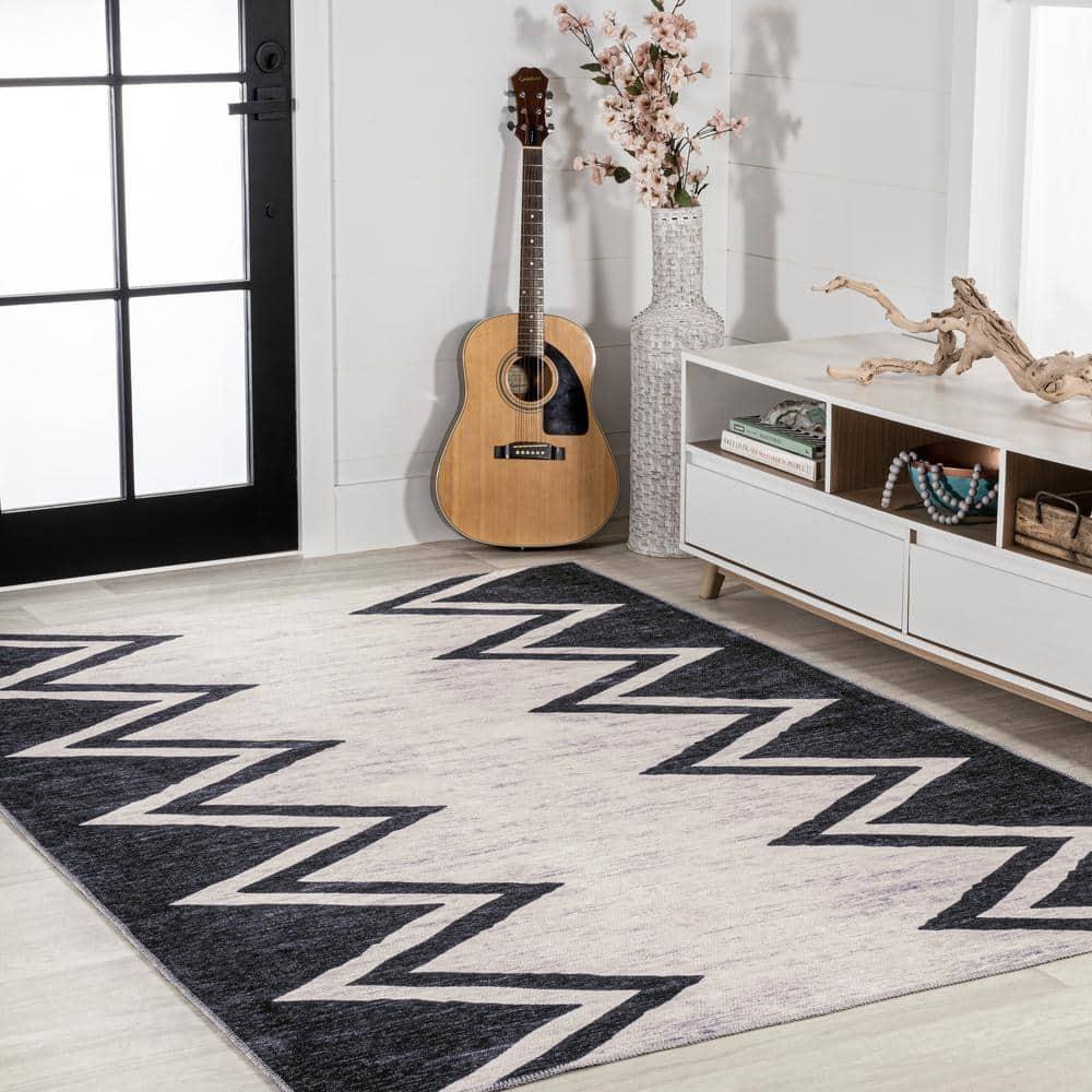 4' x 6' Siksak Modern Chevron Border Machine-Washable Area Rug, Ivory/Black - JONATHAN Y