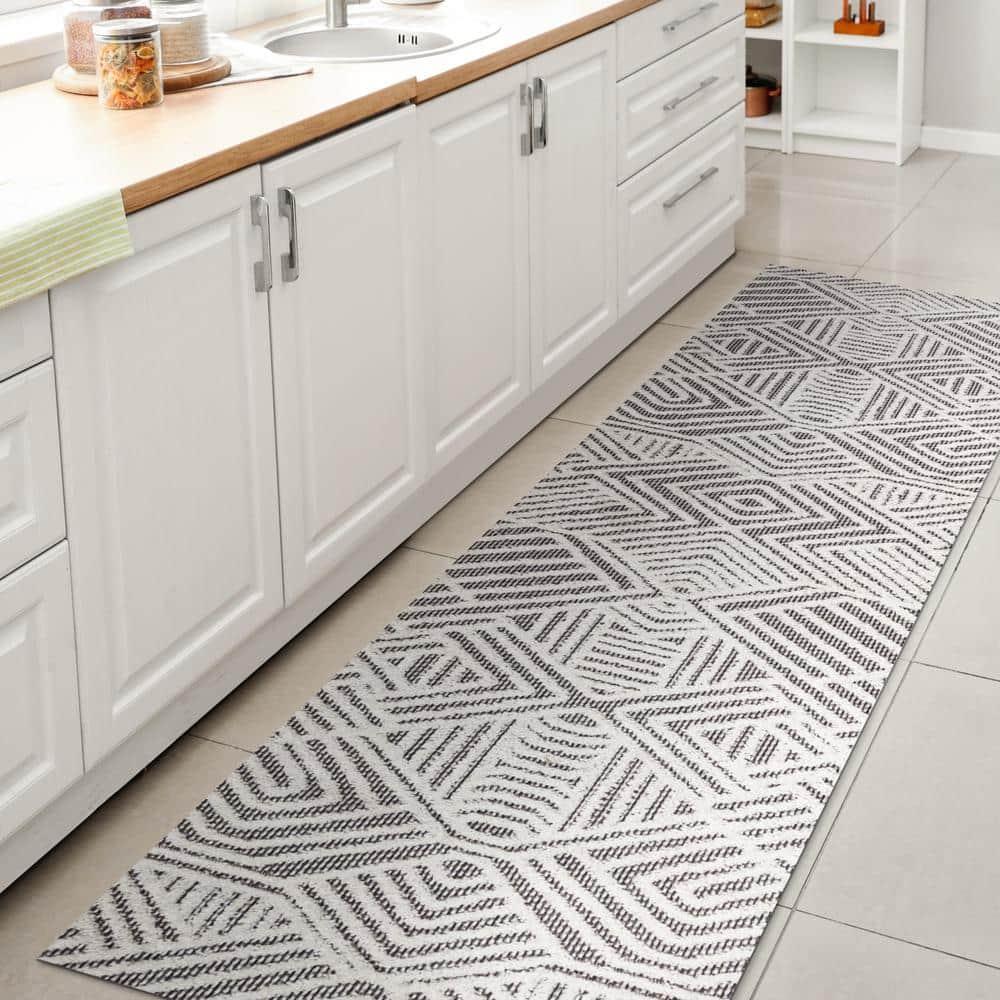 2'x8' Jordan High-Low Pile Art Deco Geometric Indoor/Outdoor Runner Rug, White/Black - JONATHAN Y