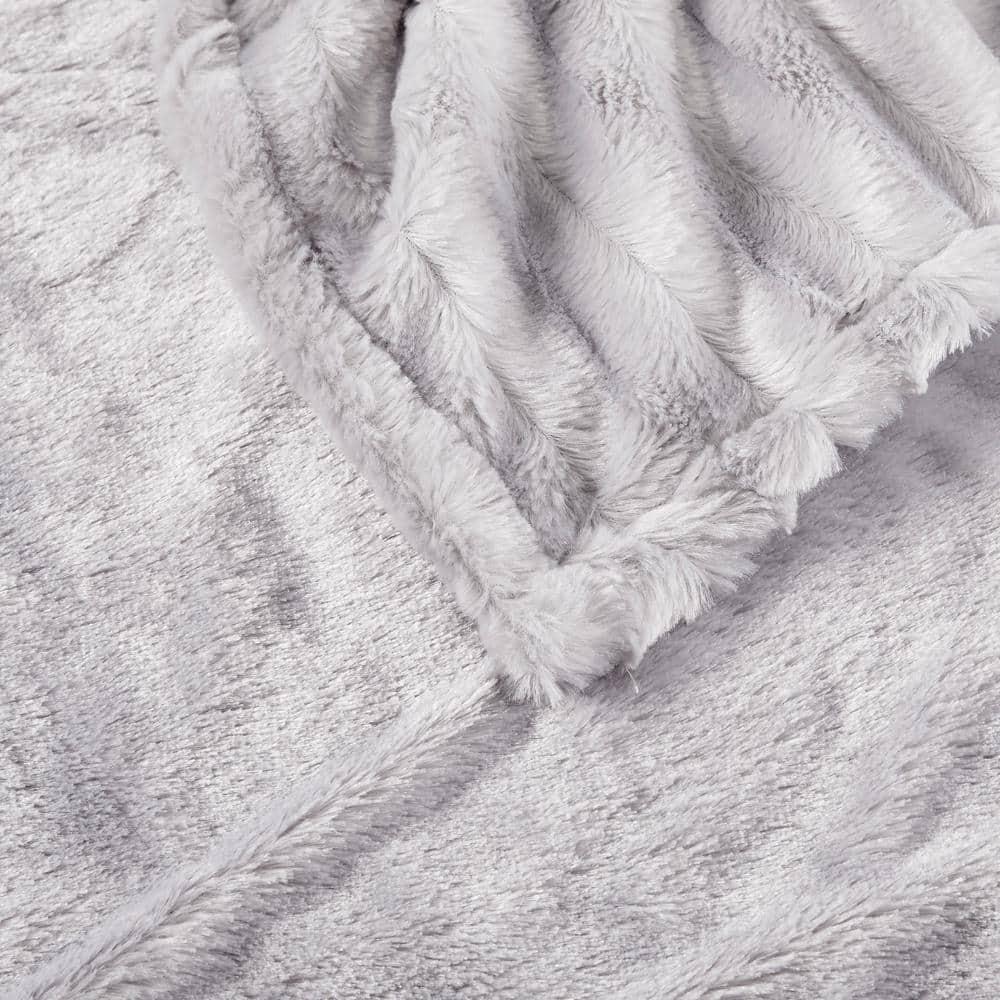 Beautyrest Oversized Faux Fur Electric Heated Throw