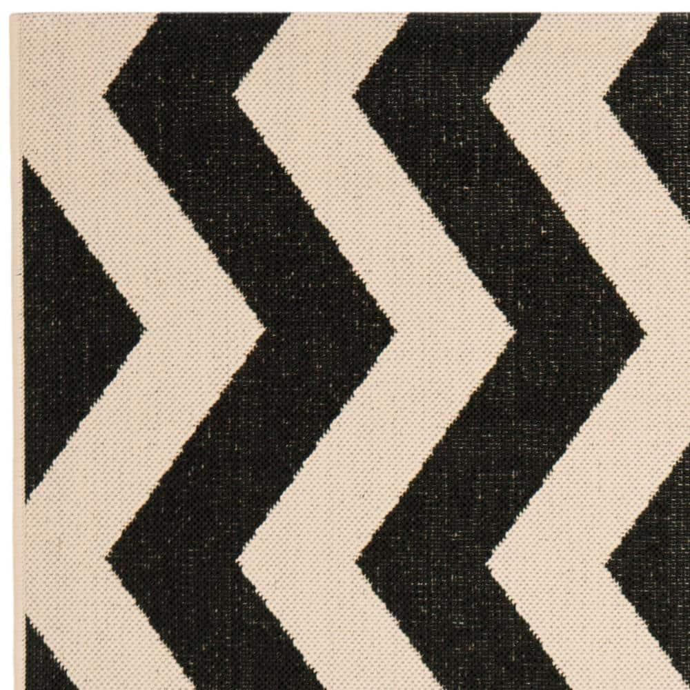 Courtyard CY6245 Power Loomed Indoor and Outdoor Area Rug - Black/Beige - 4'x5'7" - Safavieh