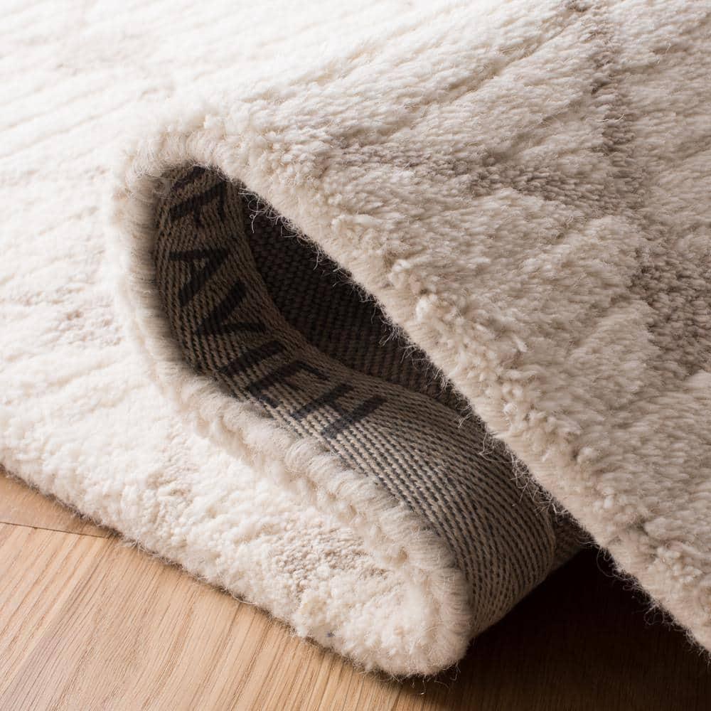 Safavieh  Handmade Casablanca Shag Glenda Tribal Wool Rug Ivory/Beige 8' x 10' 8' x 10' Indoor, Handmade Living Room, Bedroom, Dining Room Beige