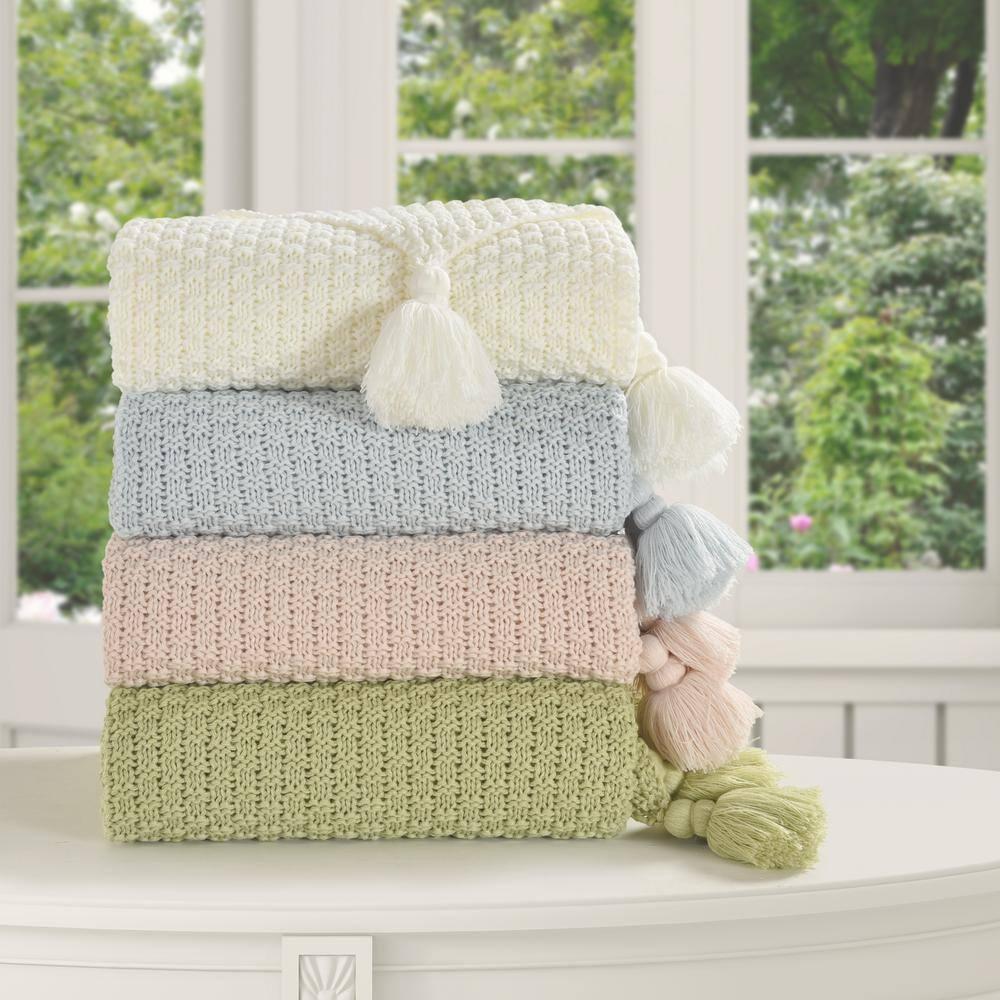 Five Queens Court Mia Throw