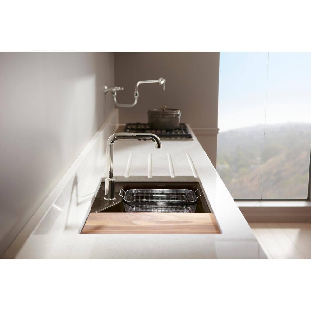 Purist® Pull Out Bar Faucet with Accessories