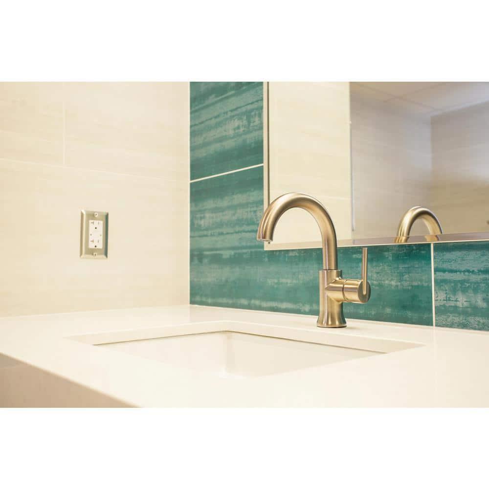 Trinsic Single Hole Bathroom Faucet with Drain Assembly, Single Handle Bathroom Sink Faucet