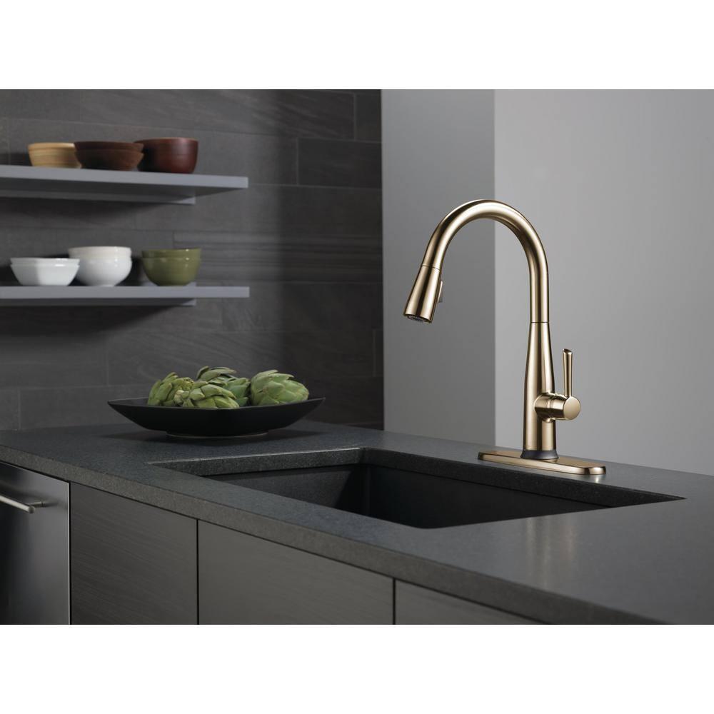 Essa Pull Down Single Handle Kitchen Faucet with MagnaTite Docking and Touch2O Technology