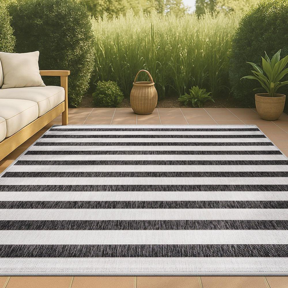 4'x6' Aveiro Wide Stripe Indoor/Outdoor Area Rug, Black/Cream - JONATHAN Y