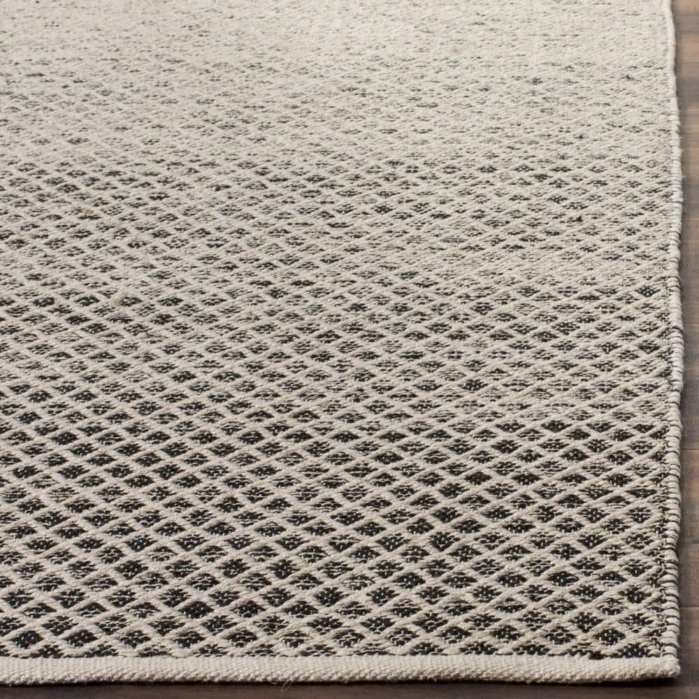Montauk MTK601 Hand Woven Indoor Area Rug - Black/Ivory - 6'x9' - Safavieh.