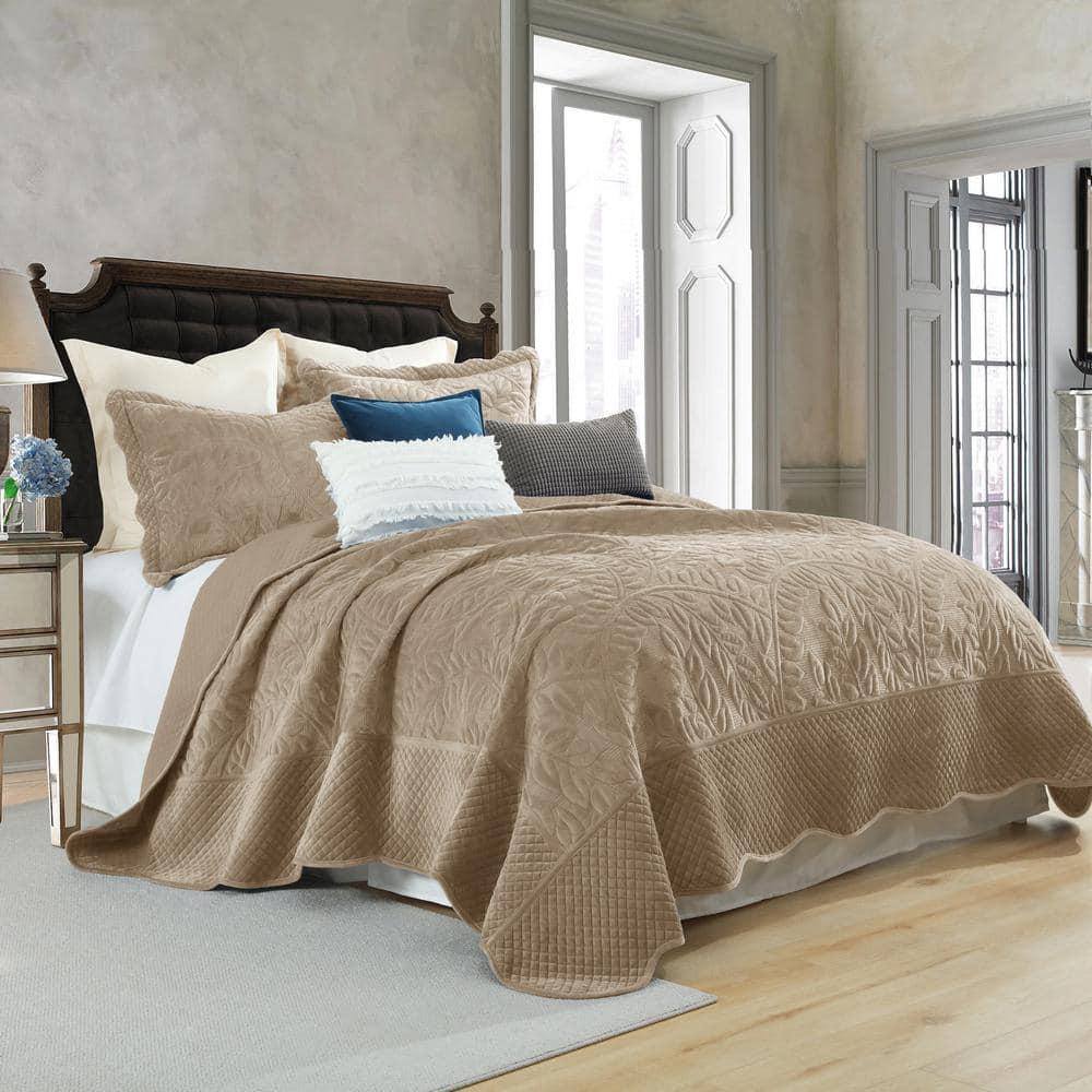MarCielo Marcielo Oversized Embroidered Velvet Quilt Set With 2 Pillow Shams