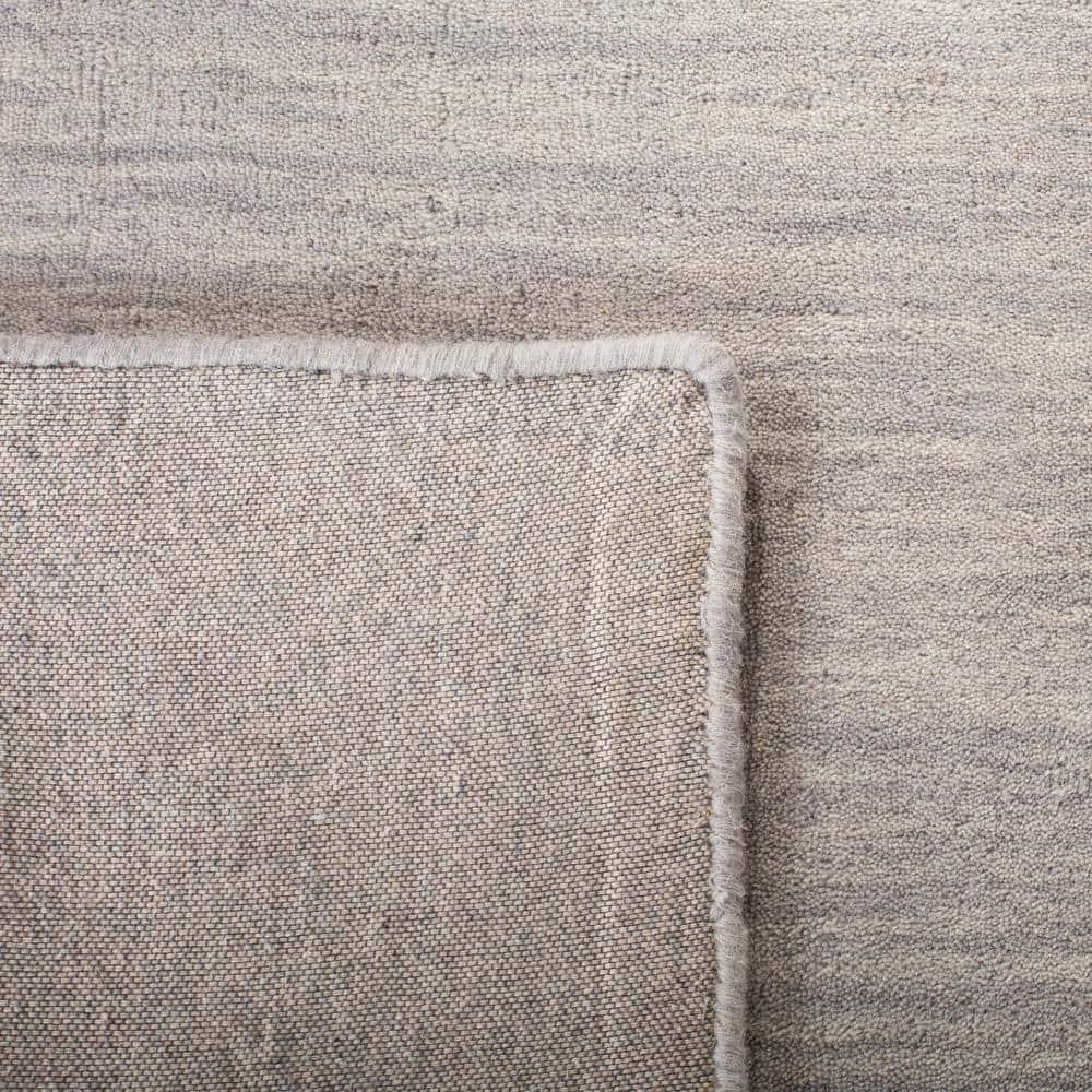 Safavieh Kids SFK802 Hand Loomed Indoor Area Rug - Grey - 5'x5' - Safavieh