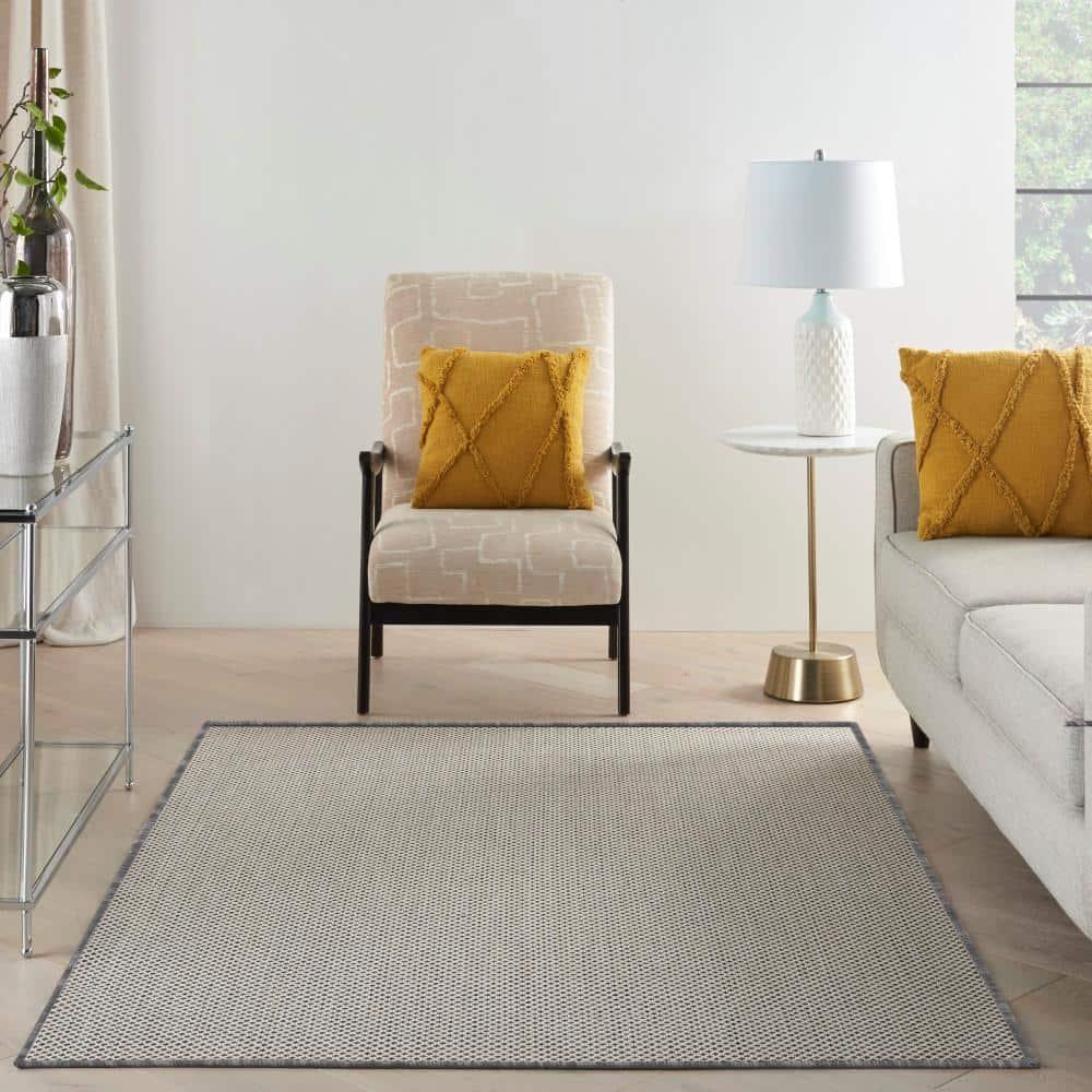Beachcrest Home™ Rectangle Hartigan Geometric Machine Tufted Polypropylene Plastic Indoor / Outdoor Area Rug in Gray
