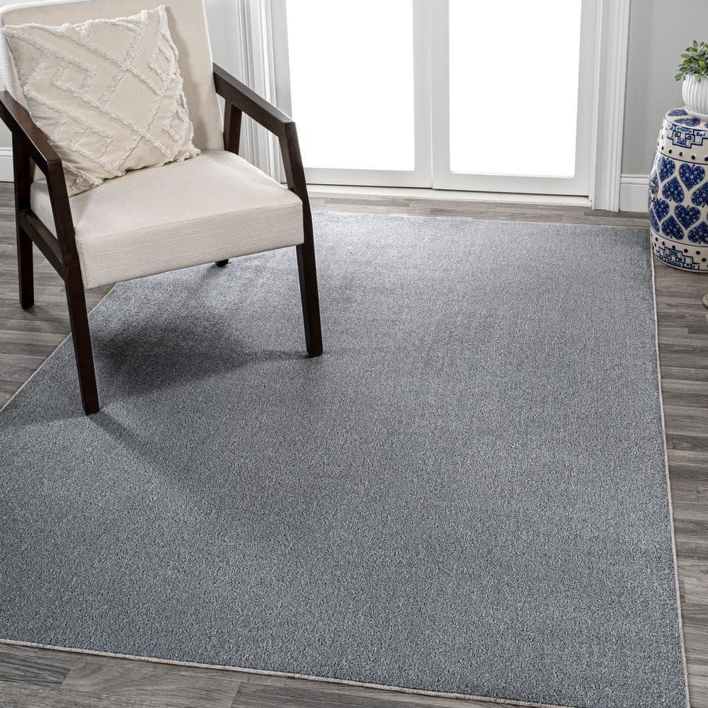 JONATHAN Y Twyla Classic Solid Low-Pile Machine-Washable Gray 4 ft. x 6 ft. Area Rug