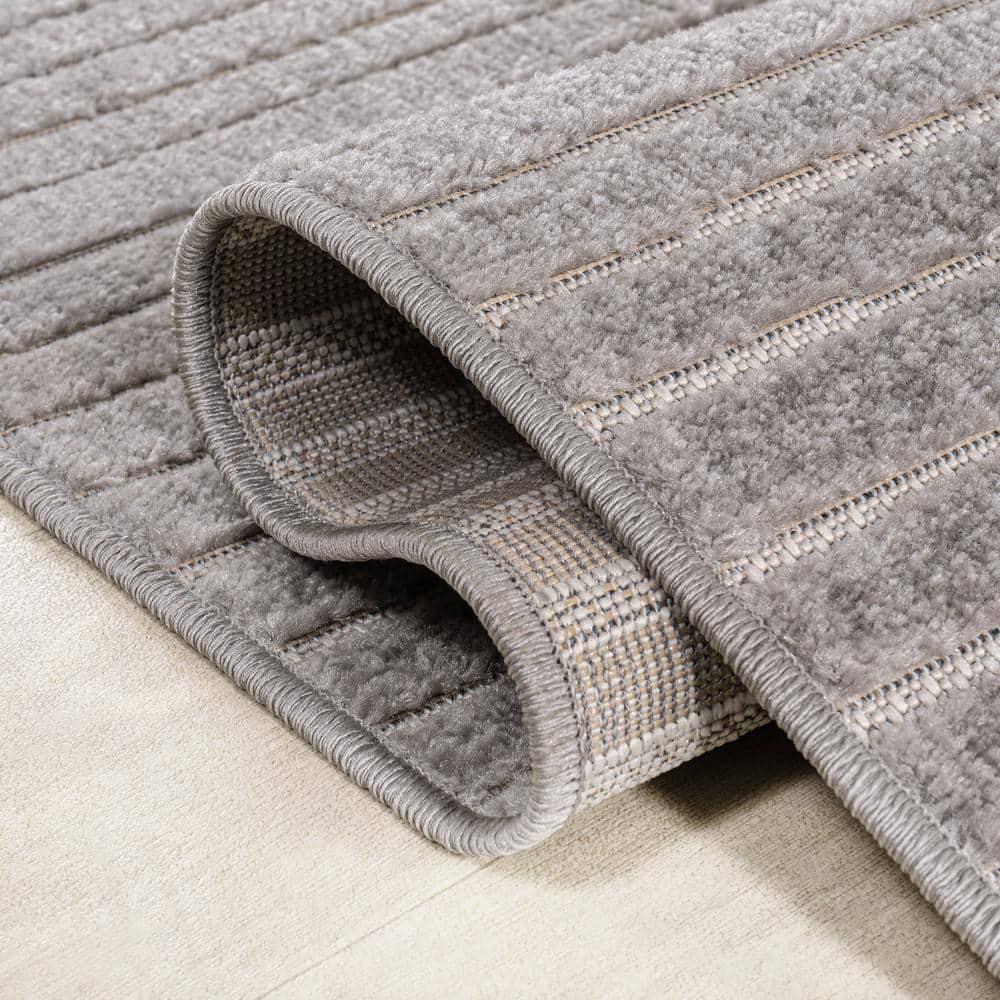 JONATHAN Y Skagen High-Low Minimalist Curve Geometric Gray/Ivory 4 ft. x 6 ft. Indoor/Outdoor Area Rug